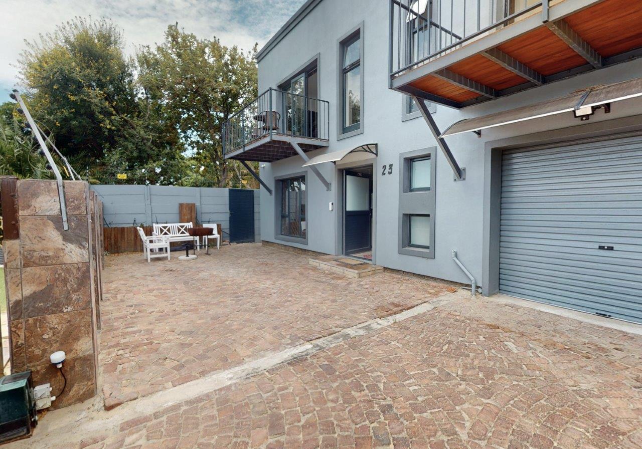 6 Bedroom Property for Sale in Gordons Bay Central Western Cape